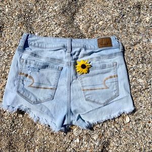 🌺 Light Wash American Eagle Hi-rise Shorts 🌺